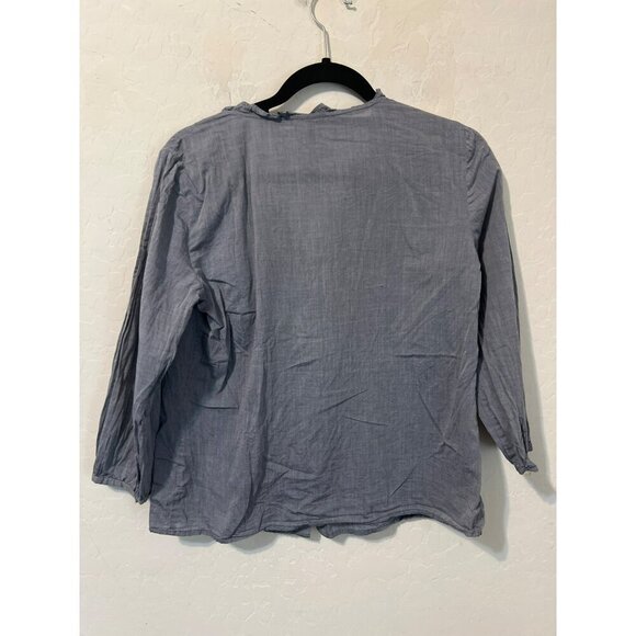 Talbot's Sz 6 Lightweight Chambray Blouse 3/4 Sleeves Ruffle Detail Button Front - Picture 5 of 7